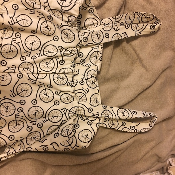 Dress - Picture 6 of 7